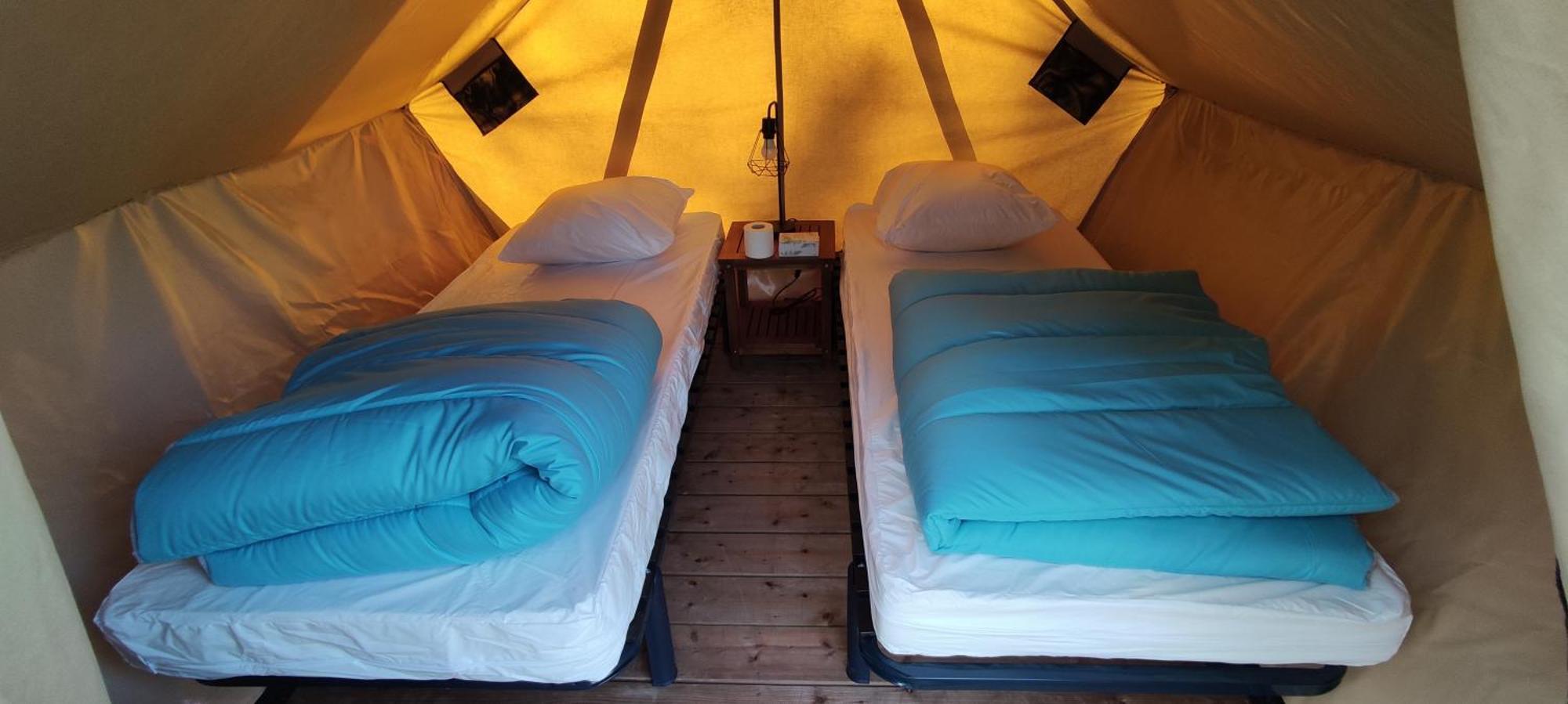 Camping Le Val Aux Fees - Broceliande Concoret ภายนอก รูปภาพ