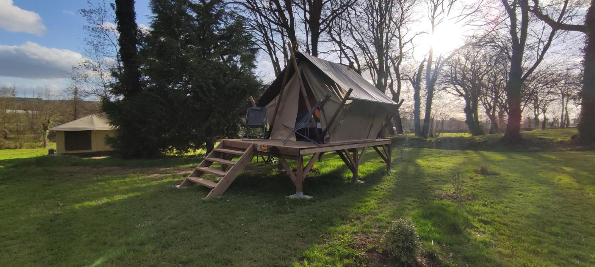Camping Le Val Aux Fees - Broceliande Concoret ภายนอก รูปภาพ
