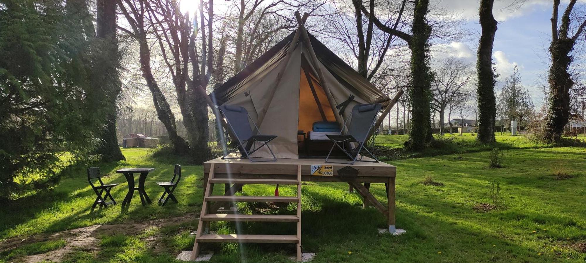 Camping Le Val Aux Fees - Broceliande Concoret ภายนอก รูปภาพ