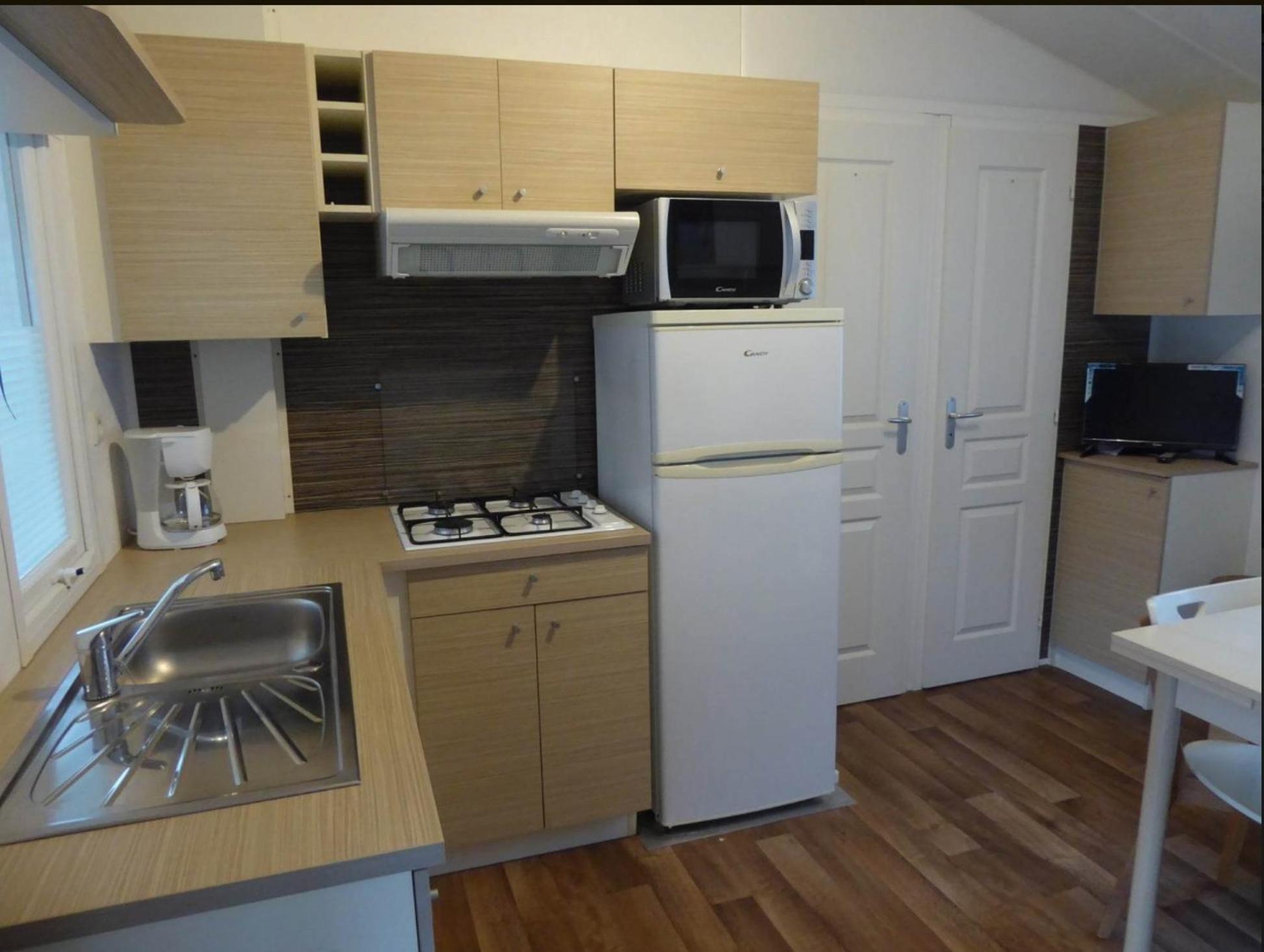 Camping Le Val Aux Fees - Broceliande Concoret ภายนอก รูปภาพ
