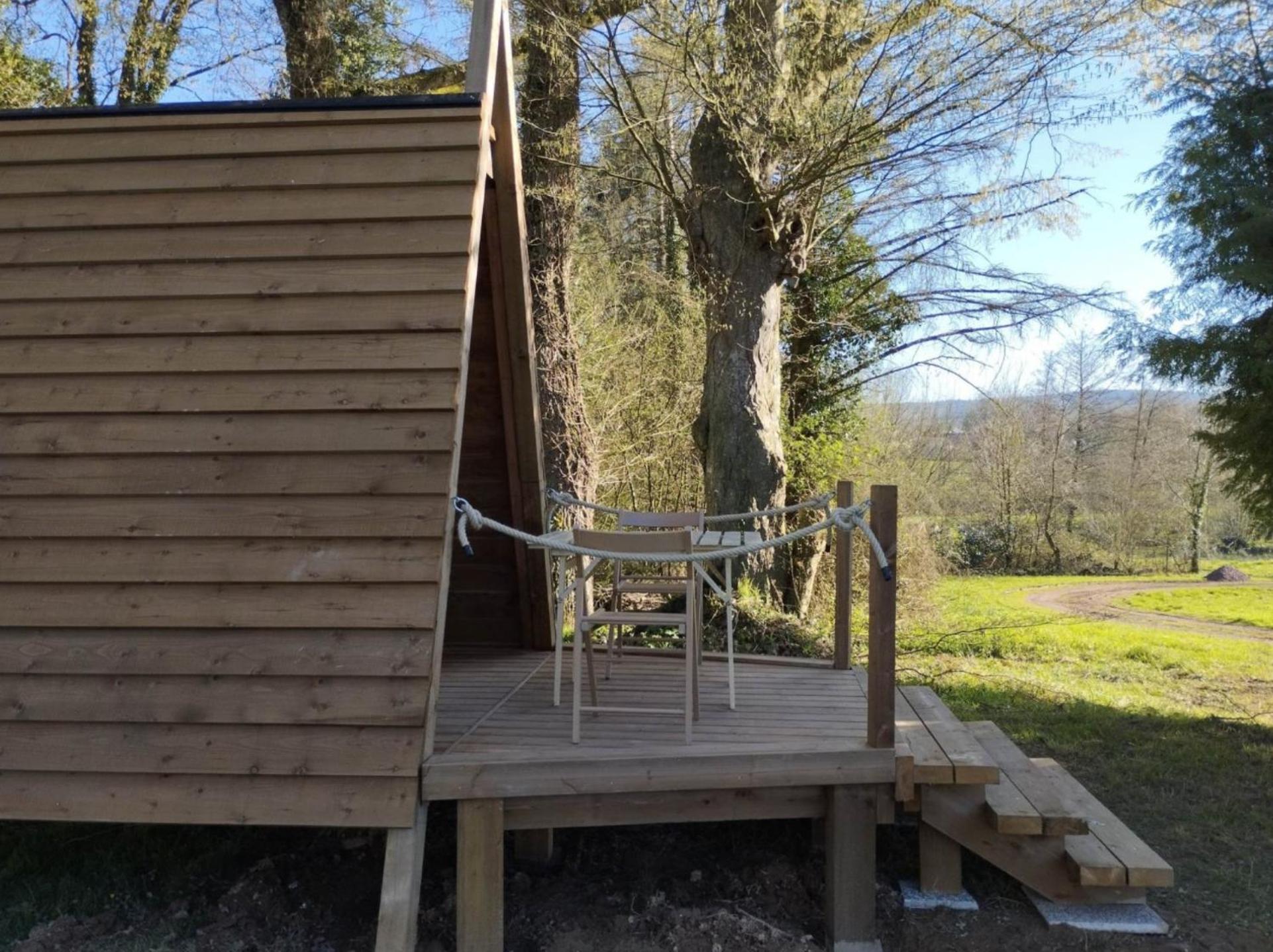 Camping Le Val Aux Fees - Broceliande Concoret ภายนอก รูปภาพ