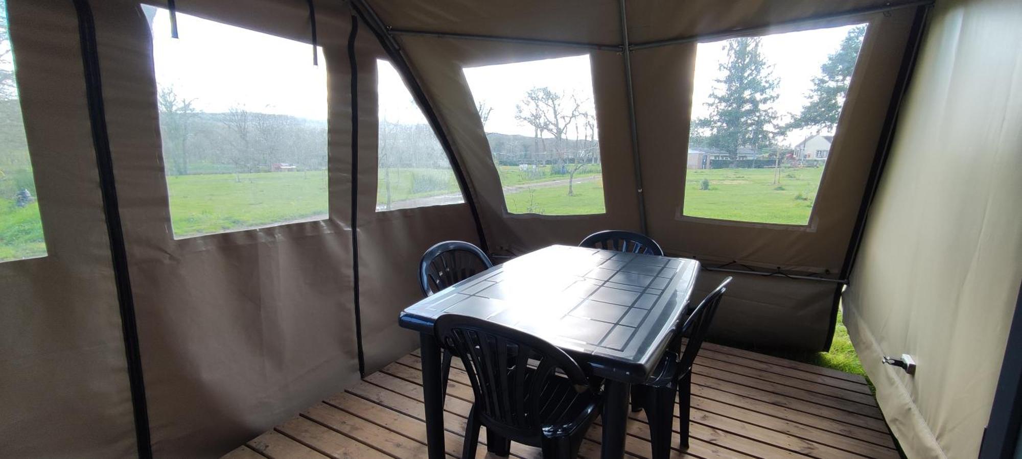 Camping Le Val Aux Fees - Broceliande Concoret ภายนอก รูปภาพ