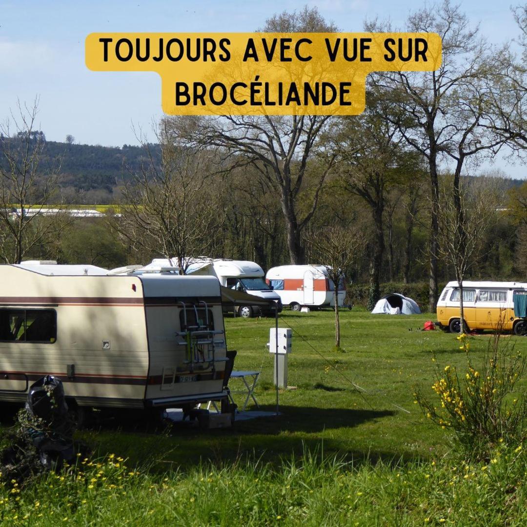 Camping Le Val Aux Fees - Broceliande Concoret ภายนอก รูปภาพ