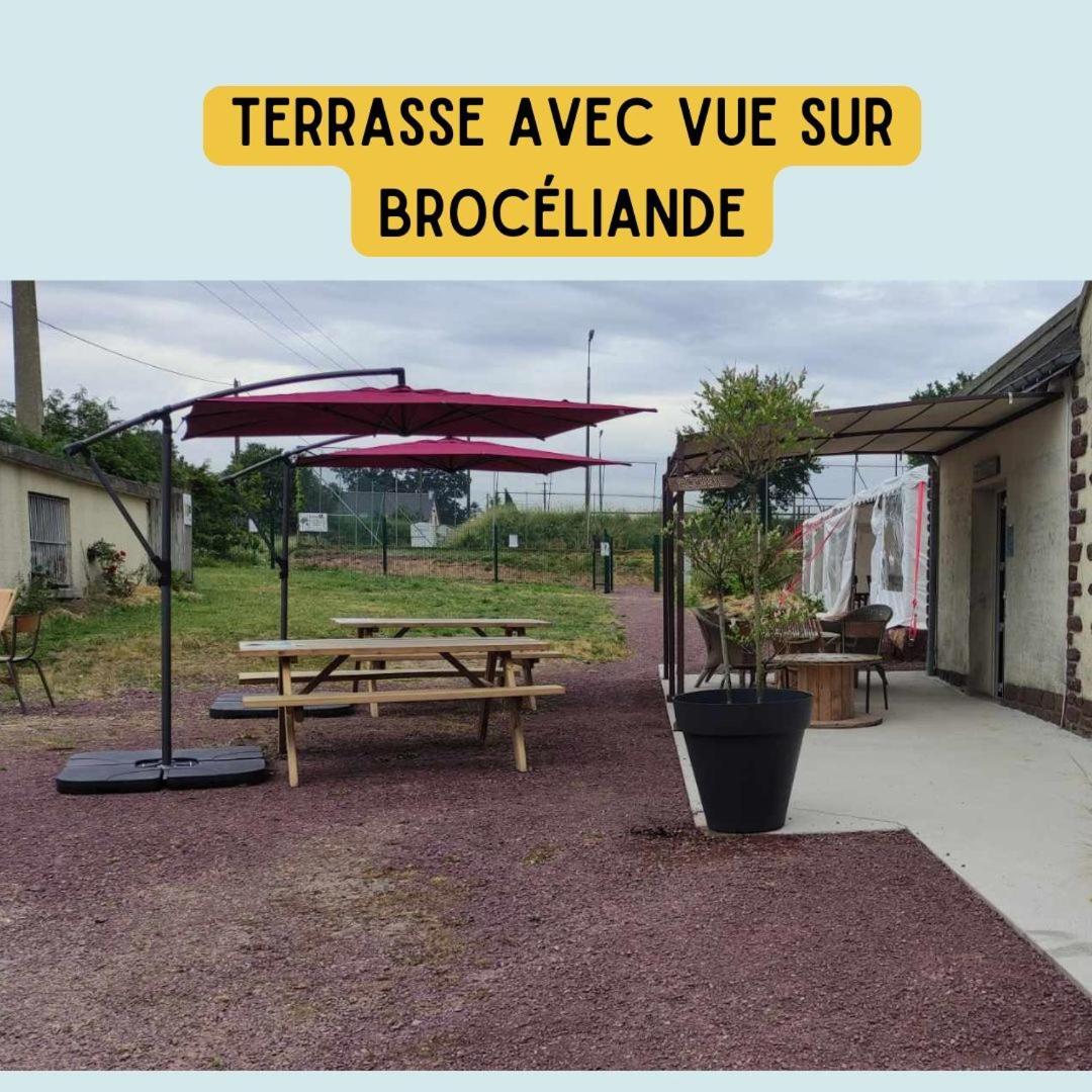 Camping Le Val Aux Fees - Broceliande Concoret ภายนอก รูปภาพ
