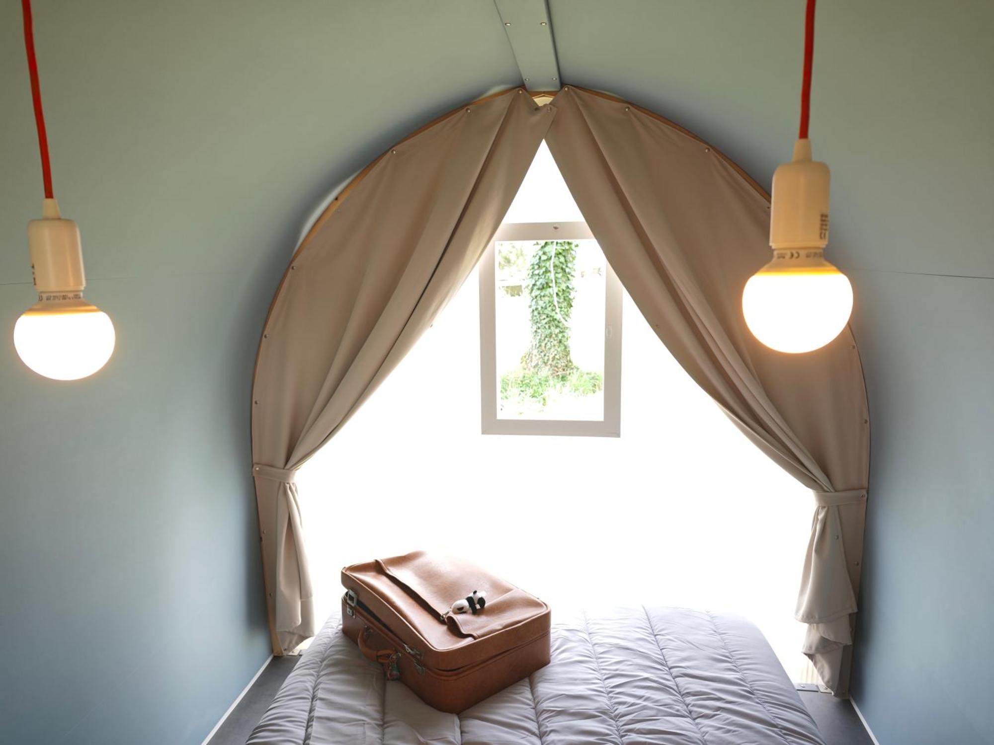 Camping Le Val Aux Fees - Broceliande Concoret ภายนอก รูปภาพ